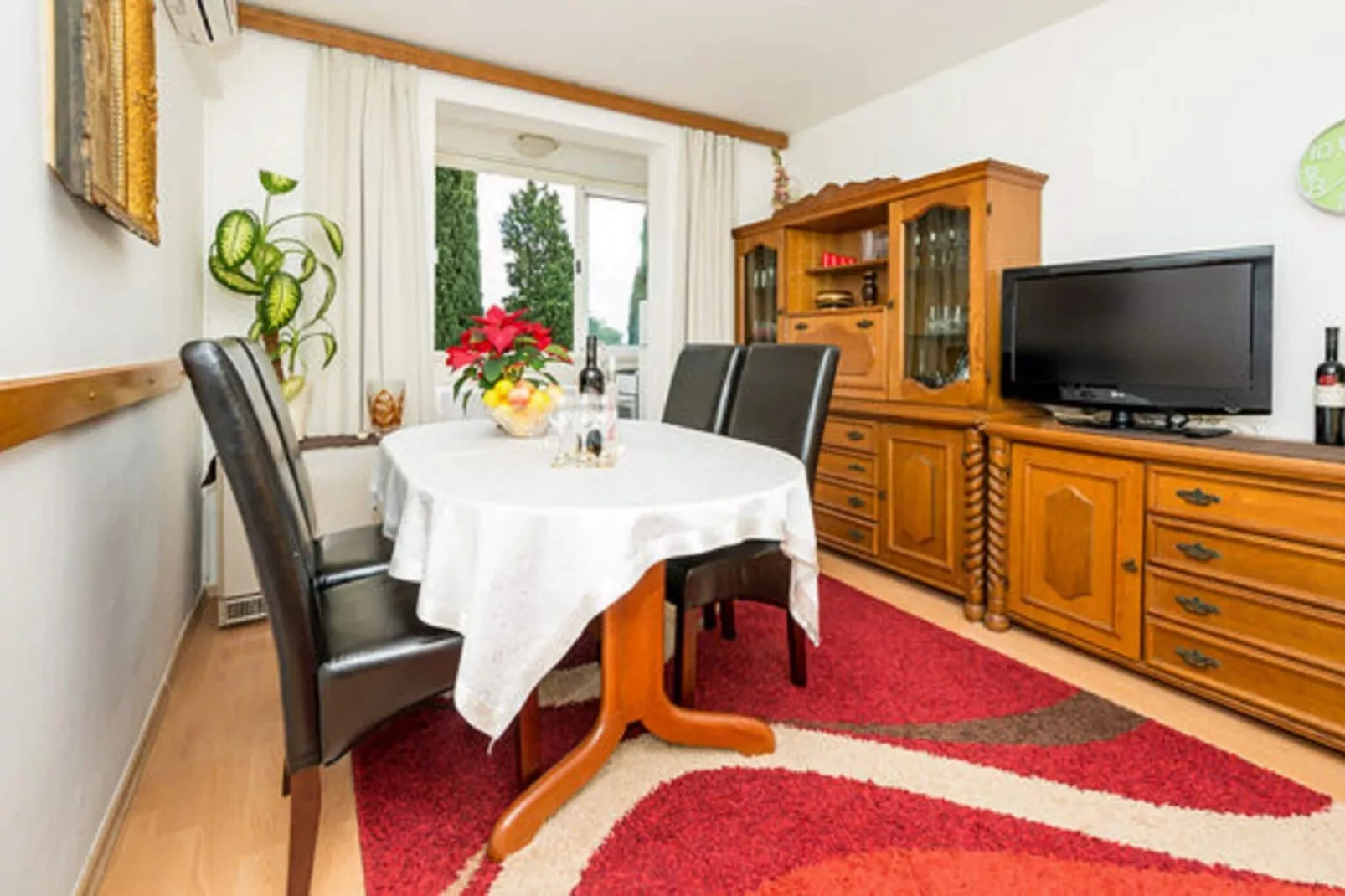 Apartment Nina - One Bedroom Apartment with Balcony