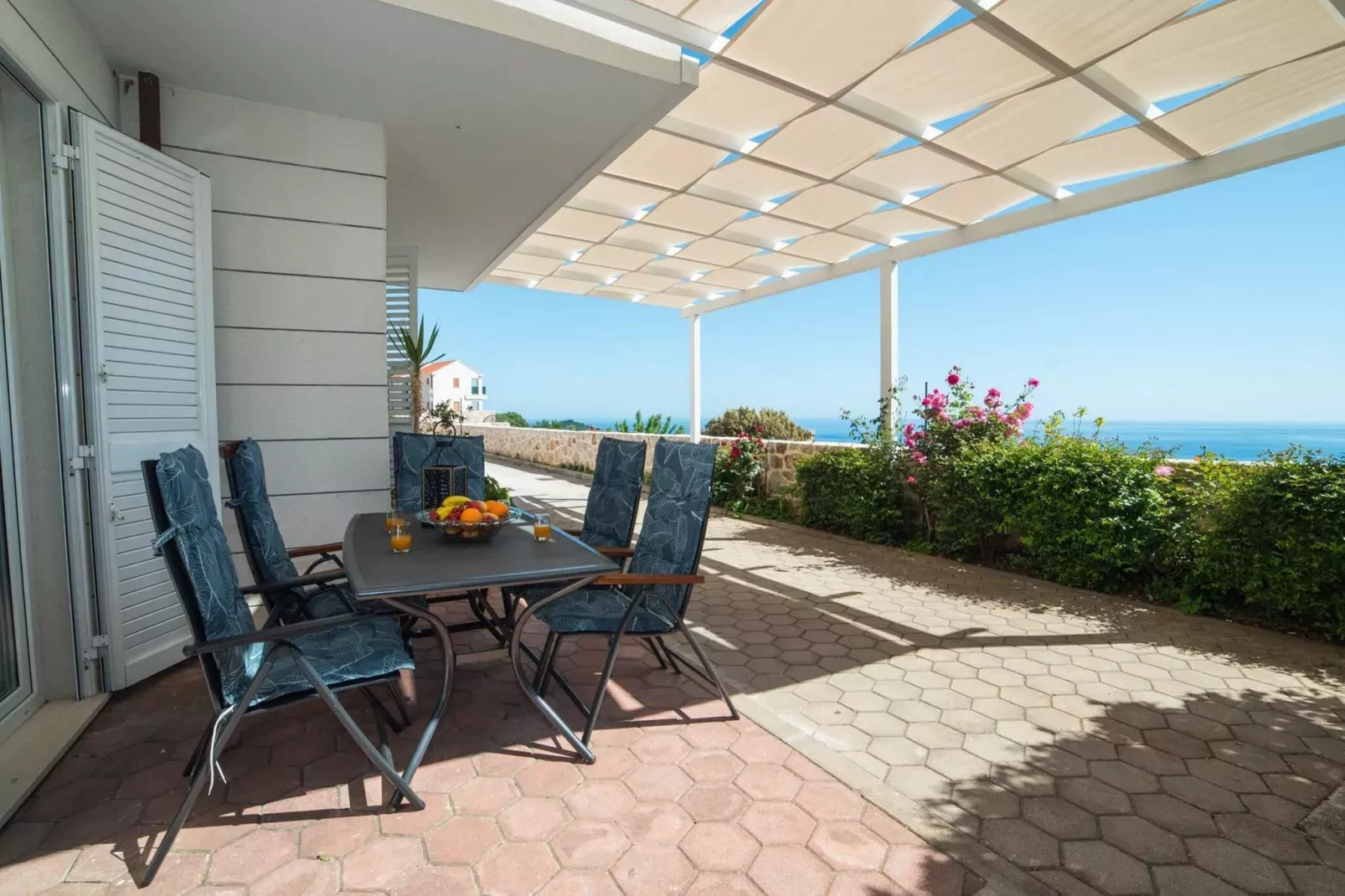 Apartment Faros - Two-Bedroom Apartment with Terrace and Sea View-Terras