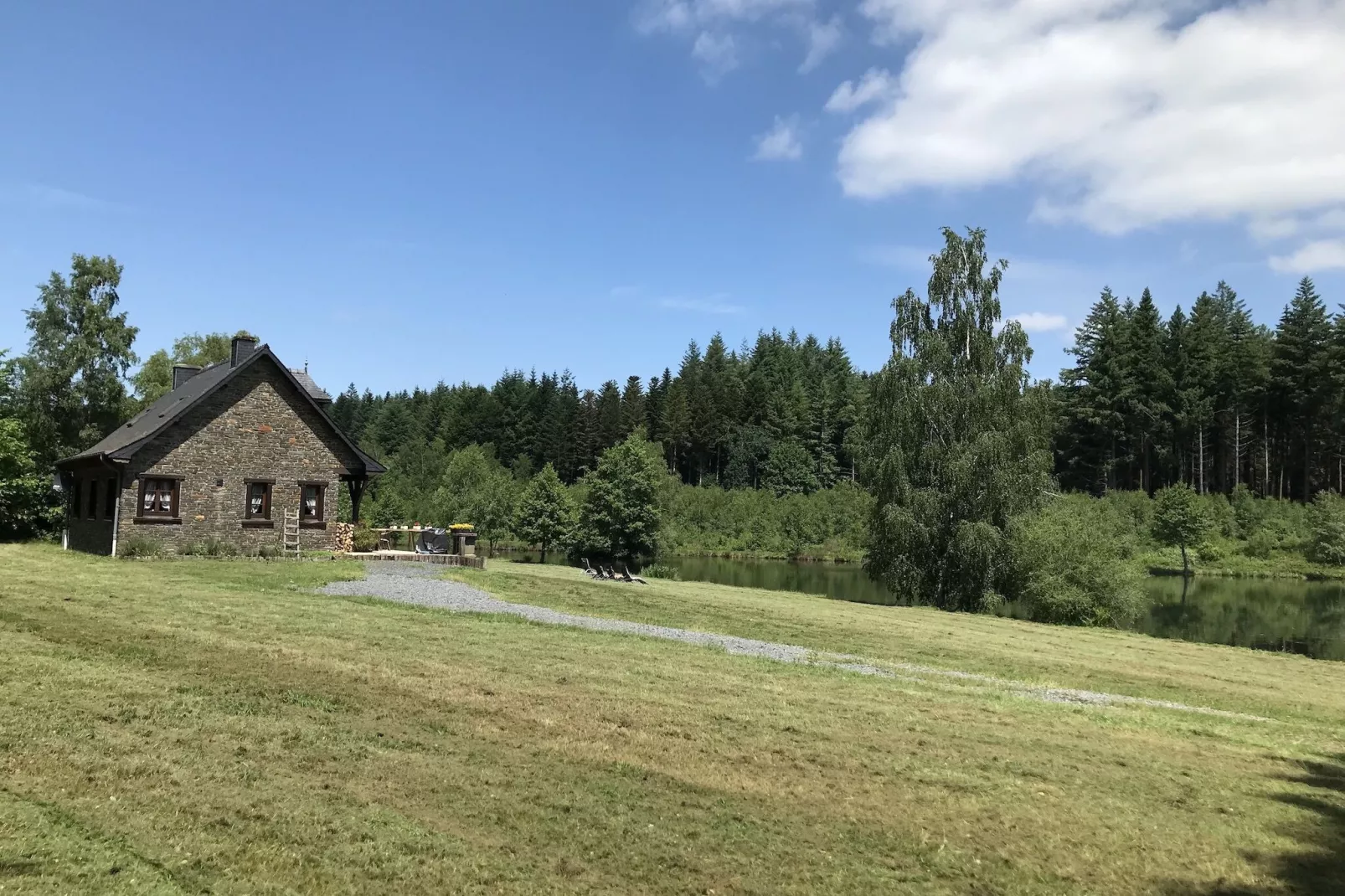 Domaine du Pichoux-Tuinen zomer