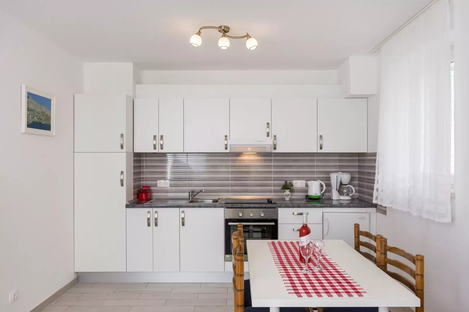 Villa Celenca - Two Bedroom Apartment with Terrace and Pool View - A1-Keuken