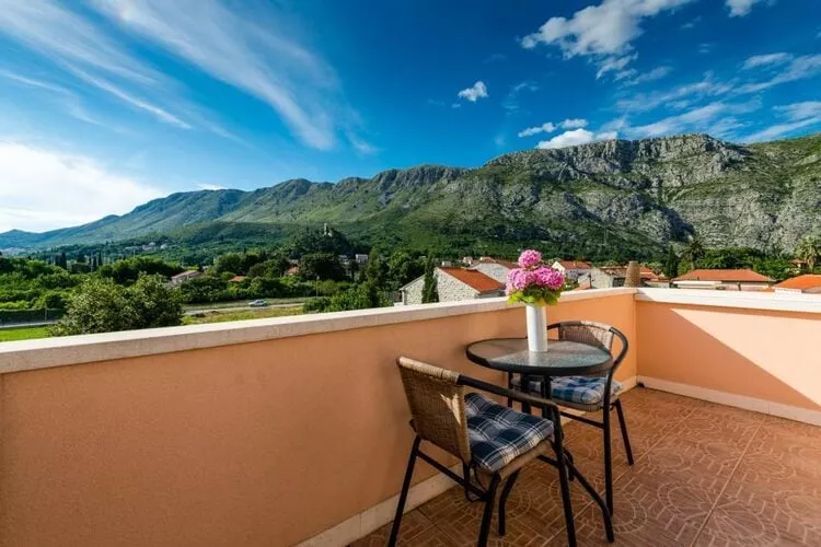 Apartments Azzurro- One Bedroom Apartment with Terrace and Hot Tub ( Azzurro II-gornji)-Terras