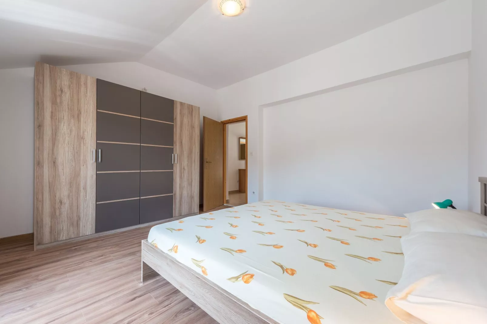Apartments Lucija - Three Bedroom Apartment with Terrace and Sea View