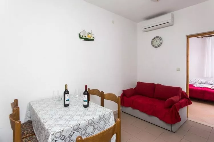 Apartments Villa Dingač-Borak - One Bedroom Apartment with Balcony and Sea View No. 2