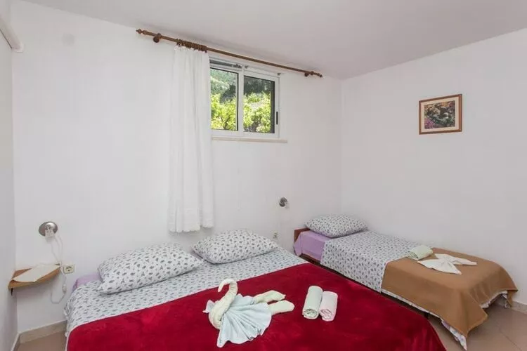 Apartments Villa Dingač-Borak - One Bedroom Apartment with Balcony and Sea View No. 2