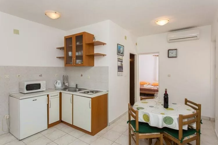 Apartments Villa Dingač- Borak - Comfort One Bedroom Apartment with Balcony and Sea View No. 4