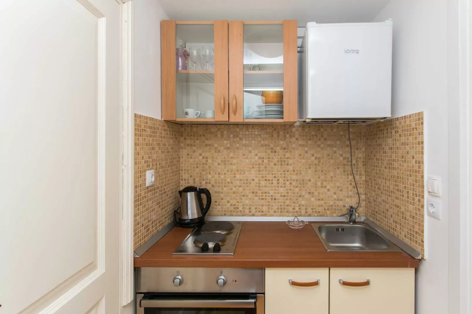Guest House Lumin - Studio Apartment with City View Third Floor) (BR4)-Keuken