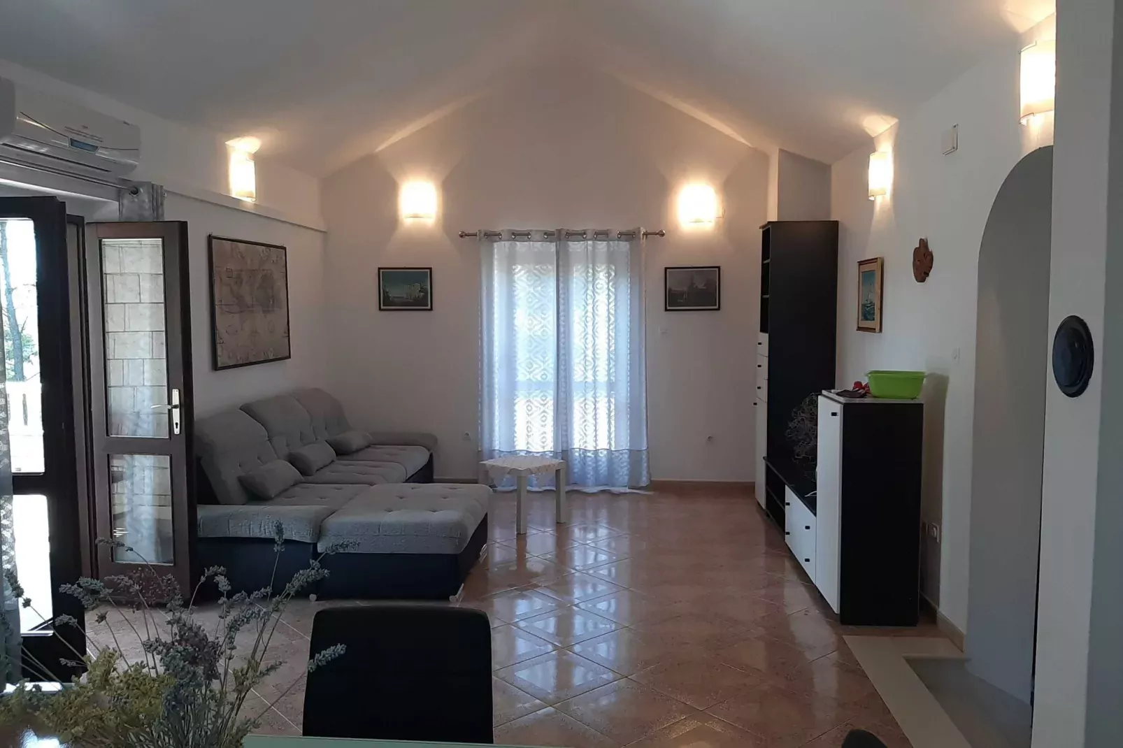 Apartment Bruna - Two Bedroom Apartment with Terrace-Woonkamer