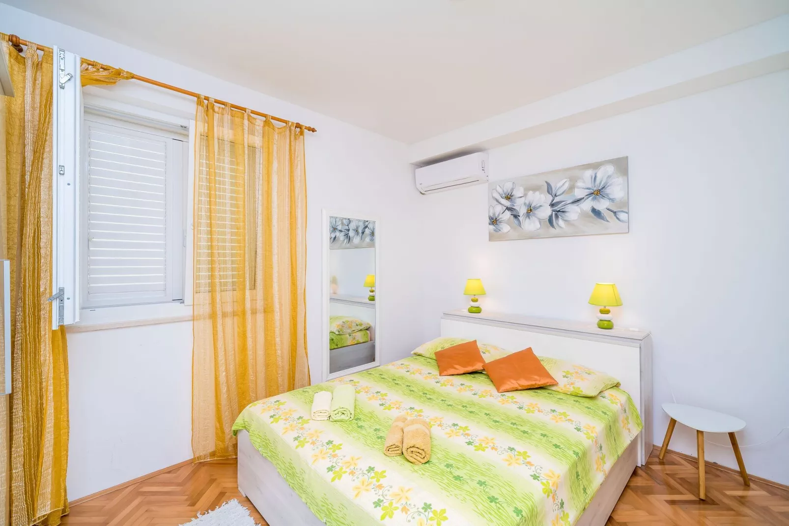 Rooms Rita - Double Room with Private Bathroom  No. 2)