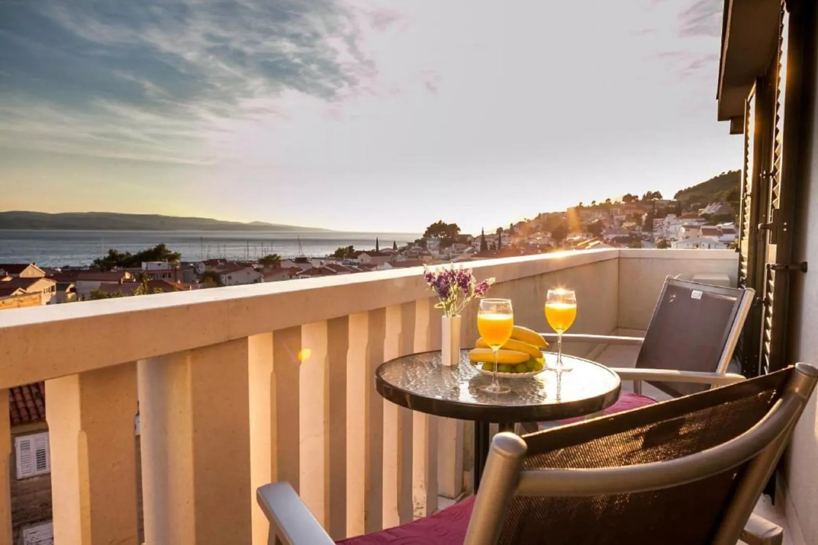 Apartments Villa Angela - Two Bedroom Apartment with Terrace and Sea View (Snježna)