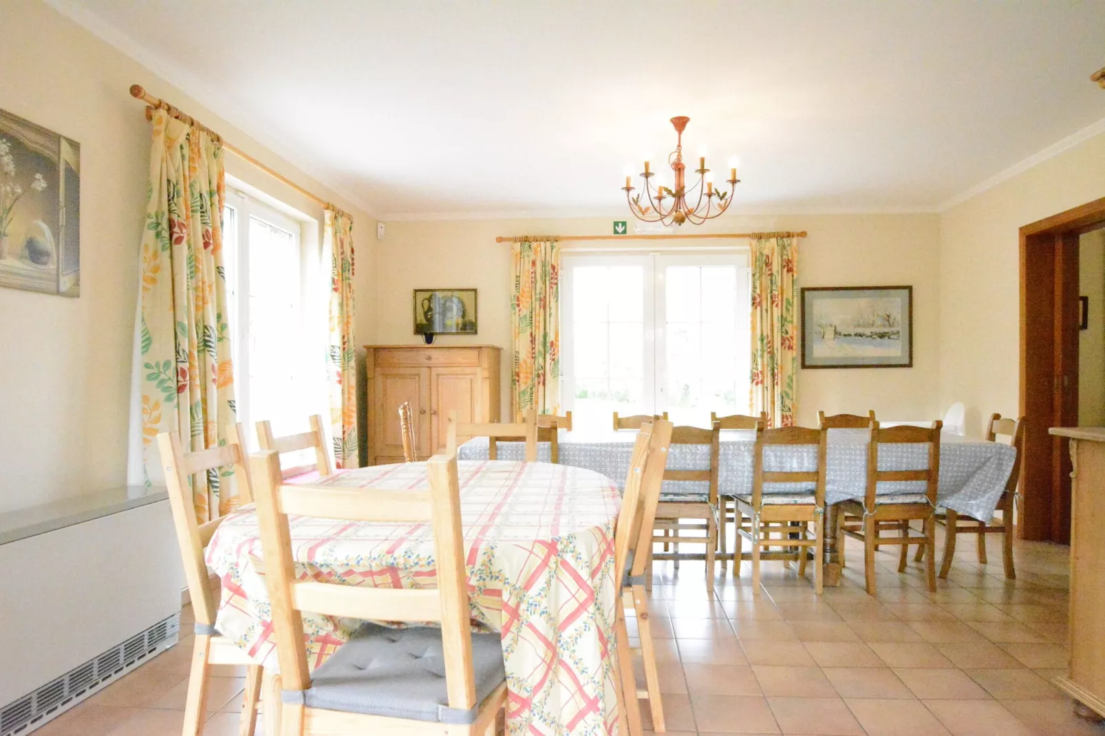 Villa Francine-Eetkamer