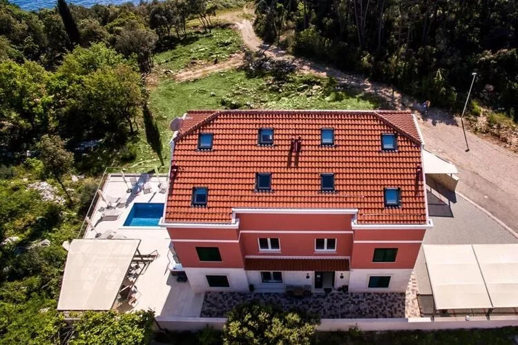 Apartments Villa Lukas - ''No.9'' Gallery Two Bedroom Apartment with Balcony and Sea View-Buitenlucht