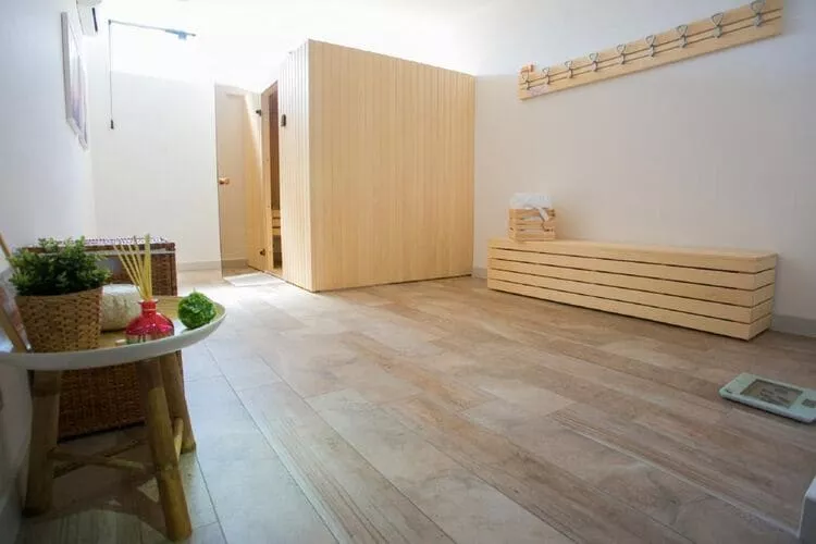 Apartments Villa Lukas - ''No.9'' Gallery Two Bedroom Apartment with Balcony and Sea View-Sauna