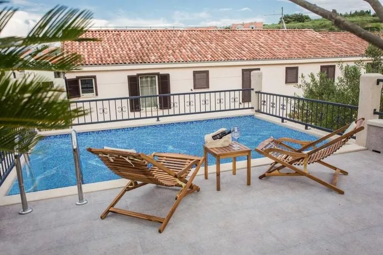 Villa Suzy Lux- Duplex Two Bedroom Villa with Swimming Pool and Sea View-Zwembad