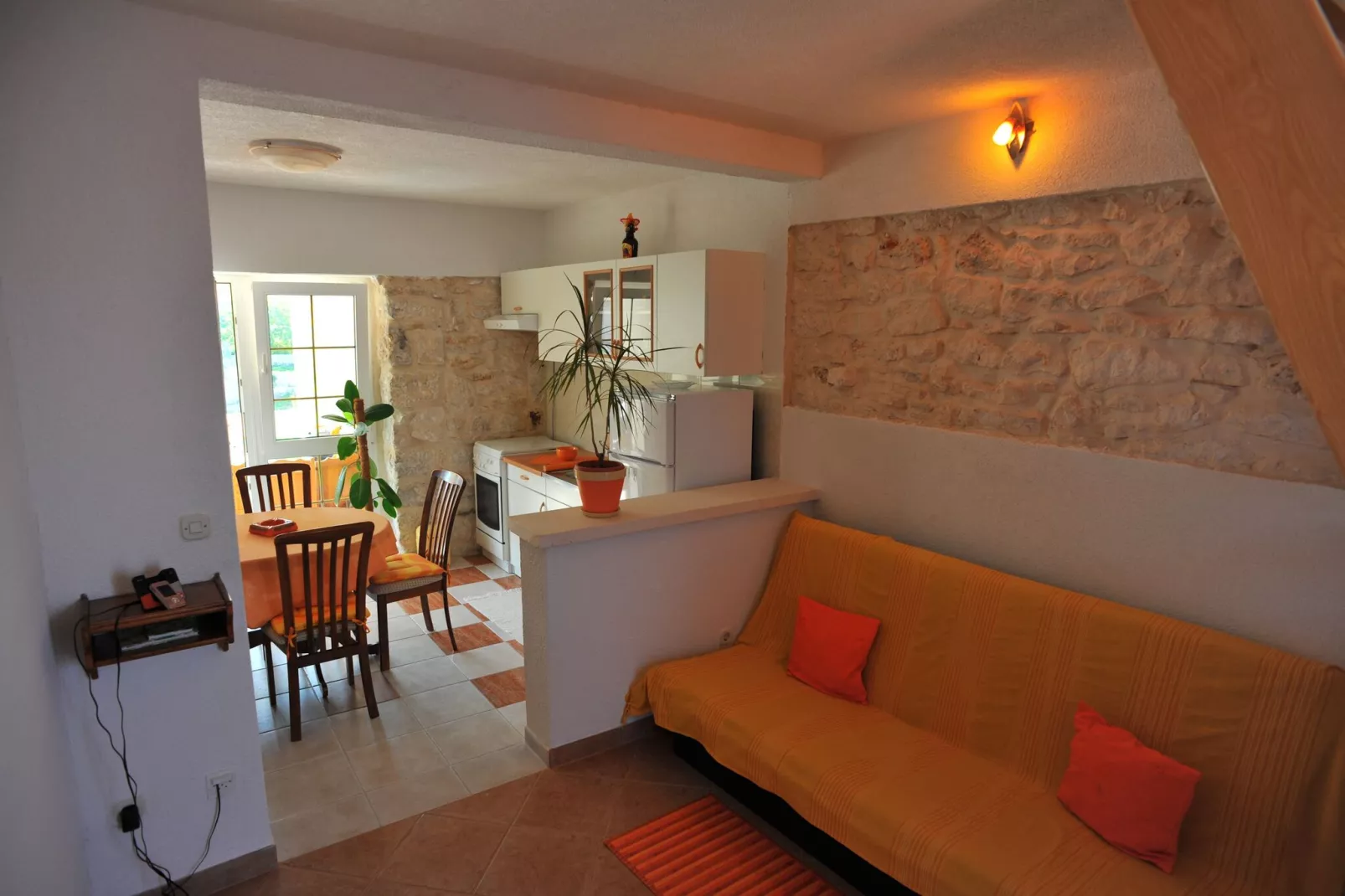 Apartments Tino- Two Bedroom Apartment with Terrace and Sea View(A2)-Woonkamer