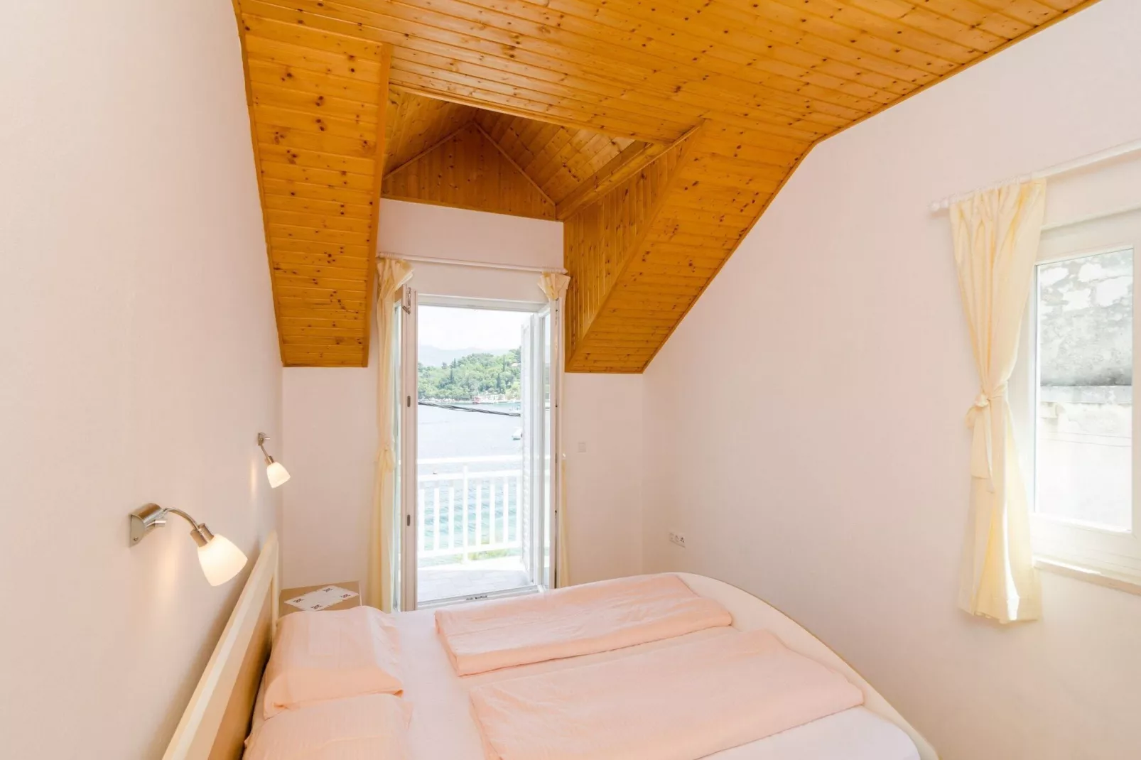 Holiday Home Maćus-One Bedroom Apartment with Balcony-Slaapkamer