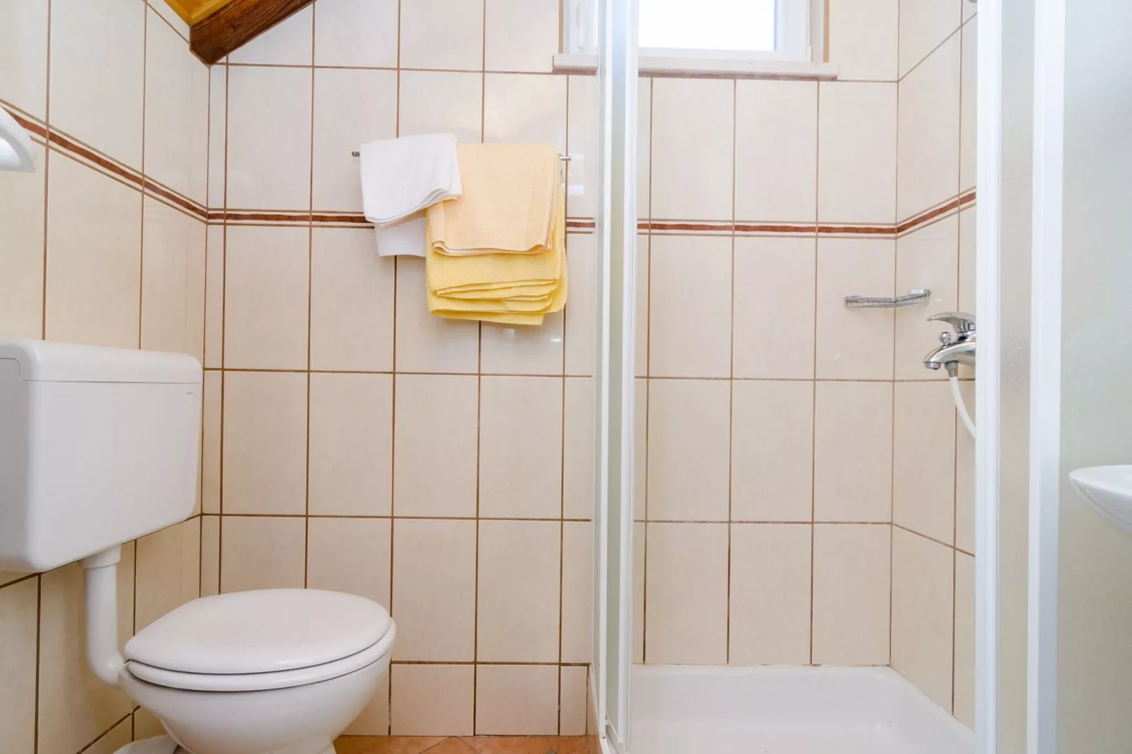 Holiday Home Maćus-One Bedroom Apartment with Balcony-Badkamer
