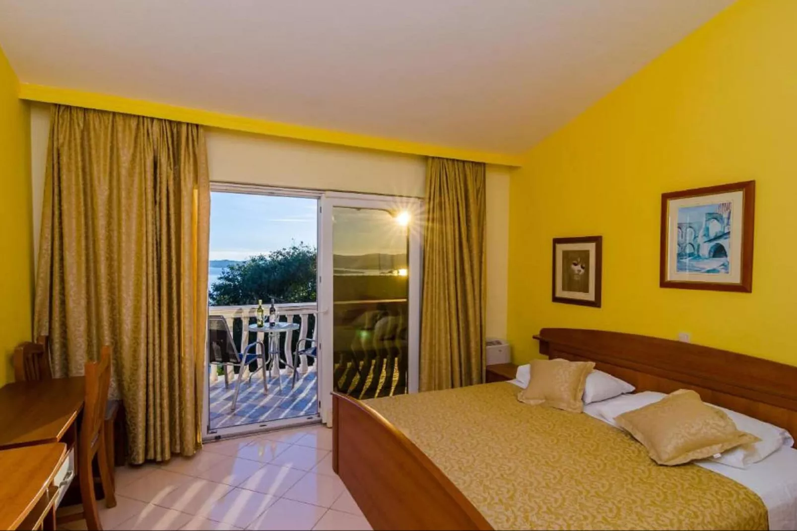 Hotel Pansion Villa Antonio - Two Bedroom Suite with Balcony and Sea View 17-Slaapkamer