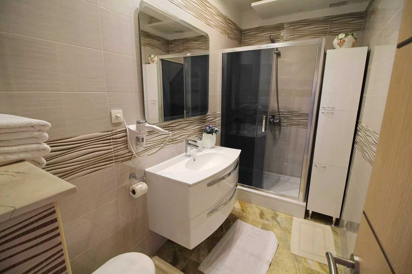 Hotel Pansion Villa Antonio - Two Bedroom Suite with Balcony and Sea View 17-Badkamer