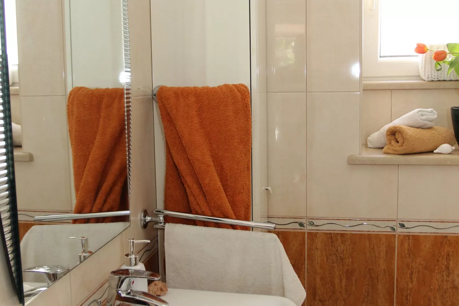Holiday House Granny Mary - Two Bedroom Holiday Home (ST)-Badkamer