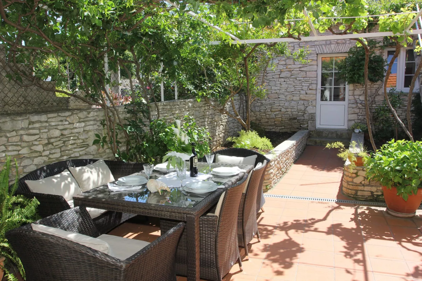 Holiday House Granny Mary - Two Bedroom Holiday Home (ST)-Terras