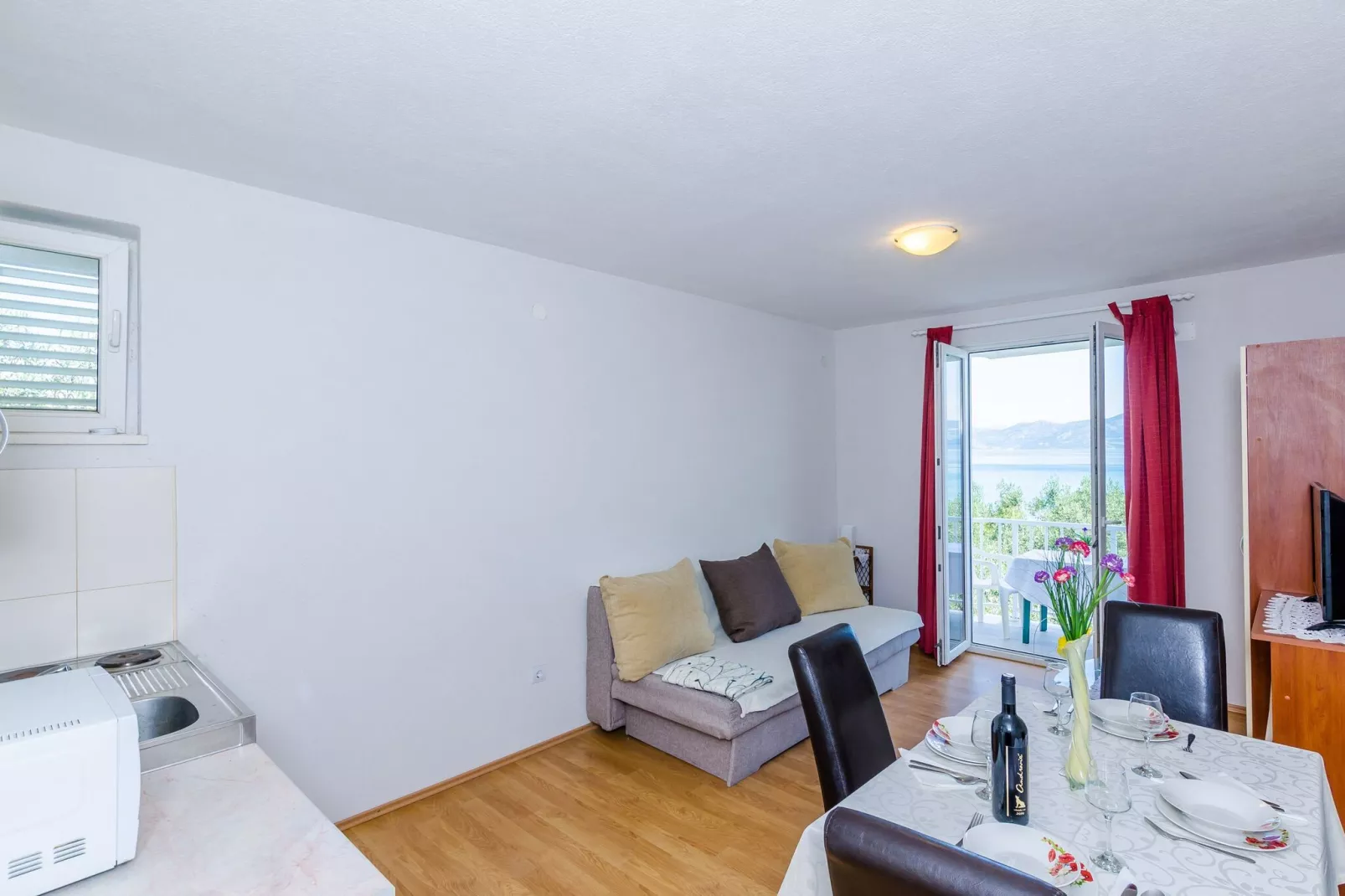 Apartments Glavor - One Bedroom Apartment with Balconies and Sea View (A5)