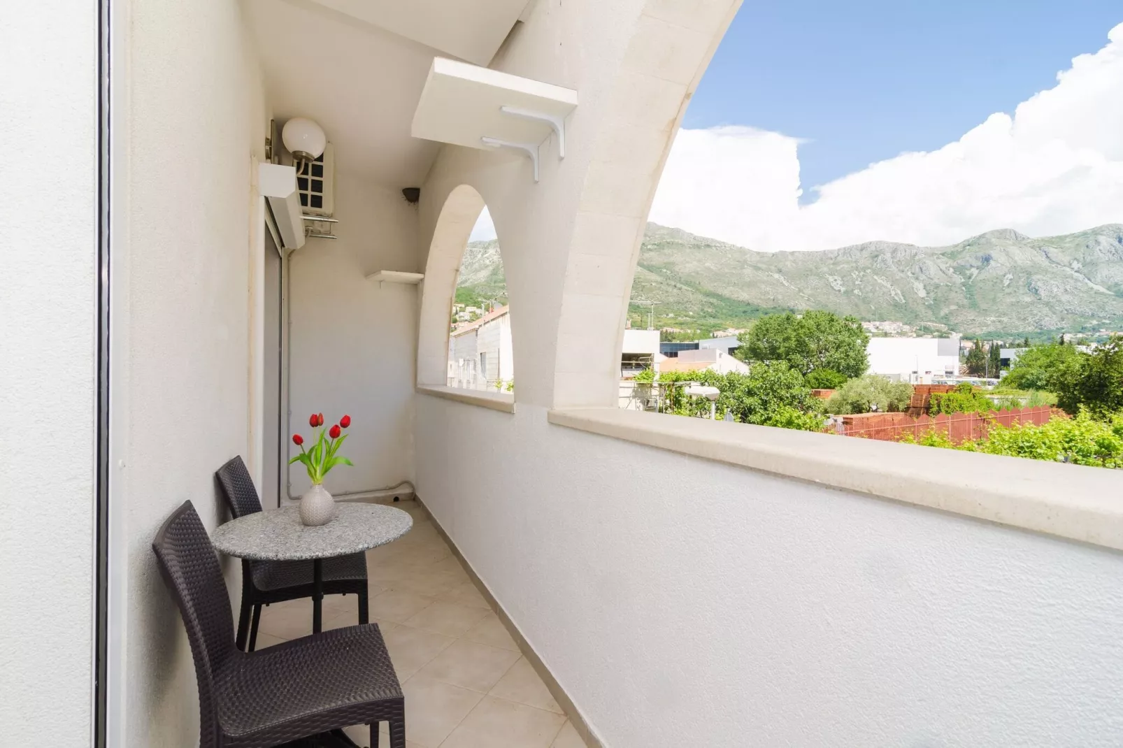 Apartments & Rooms Barišić - Studio Apartment with Balcony and City View (First Floor)-APT 10-Terrasbalkon