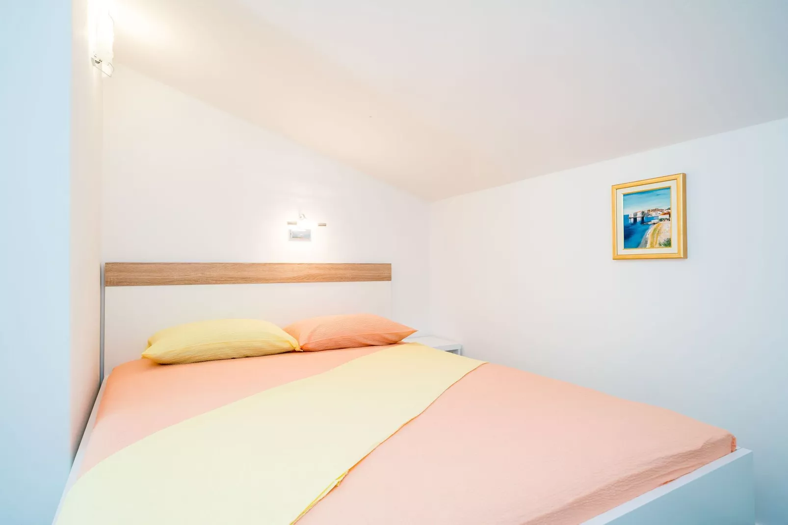 Apartments & Rooms Barišić -  Double Room with Patio and Garden View(Second floor-Soba 2)-Slaapkamer