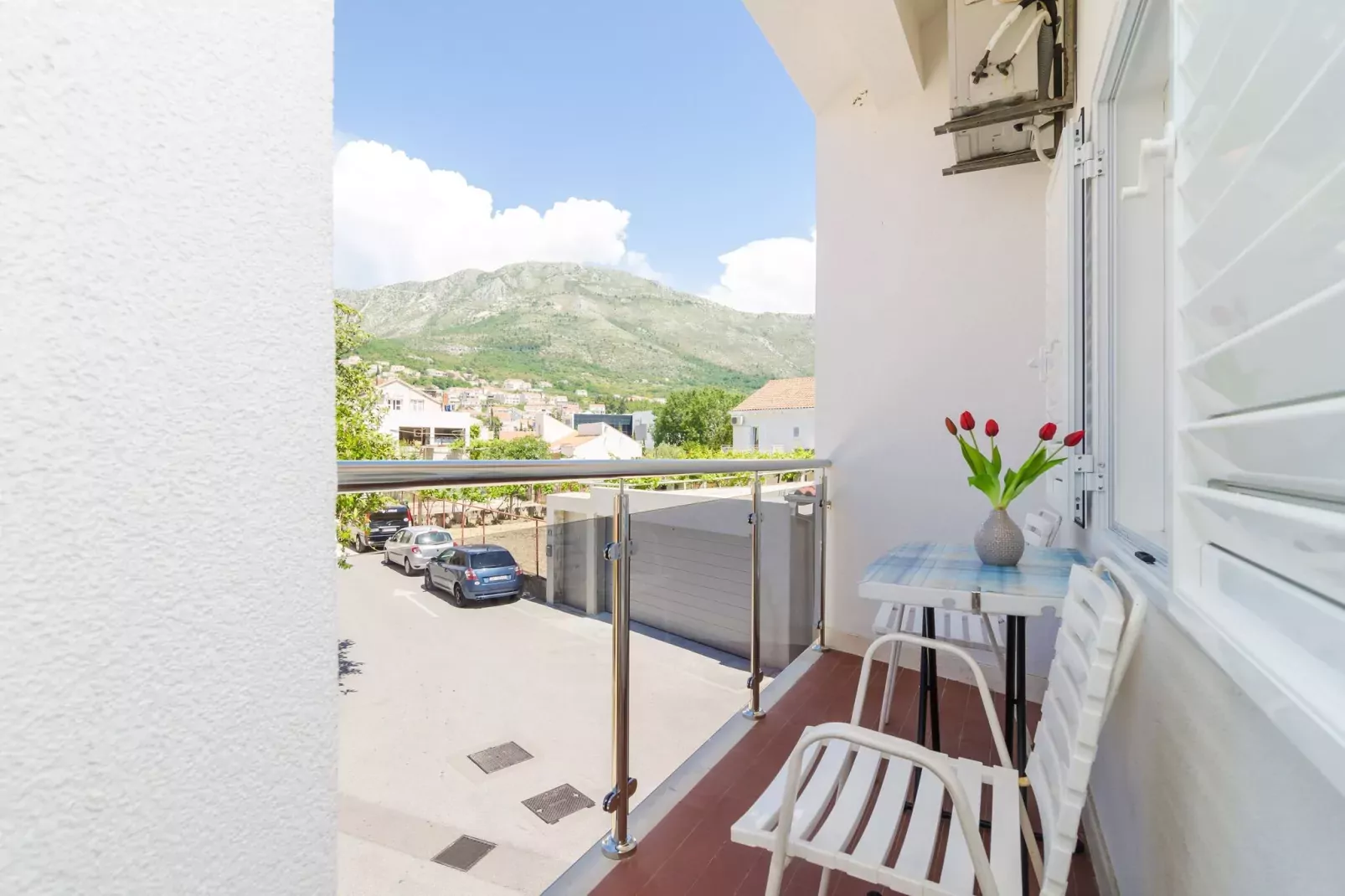 Apartments & Rooms Barišić-Comfort One Bedroom Apartment with Balcony and Garden View (Apt Preko-5)-Terrasbalkon