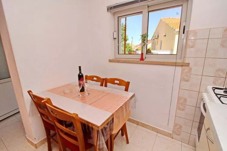 Apartments Radojković Lumbarda -One Bedroom Apartment with Terrace and Partial Sea View(A1)-Eetkamer