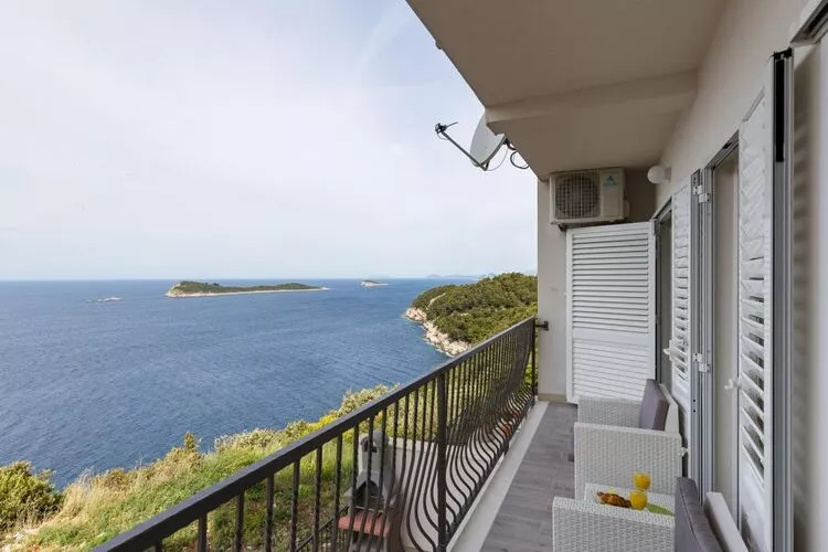 Apartment Manuela - One-Bedroom Apartment with Balcony and Sea View