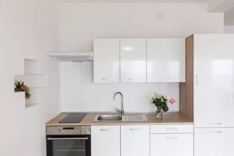 Apartment Manuela - One-Bedroom Apartment with Balcony and Sea View-Keuken