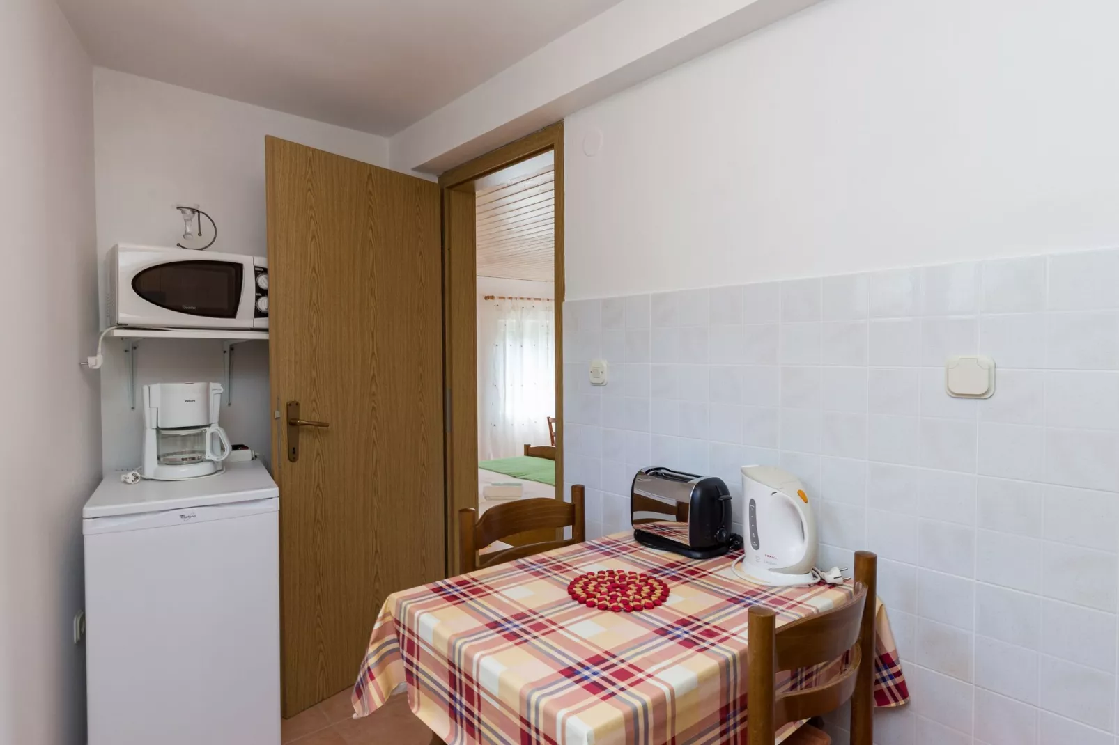 Apartments Miskovic - Studio Apartment with Balcony and Sea View (East)