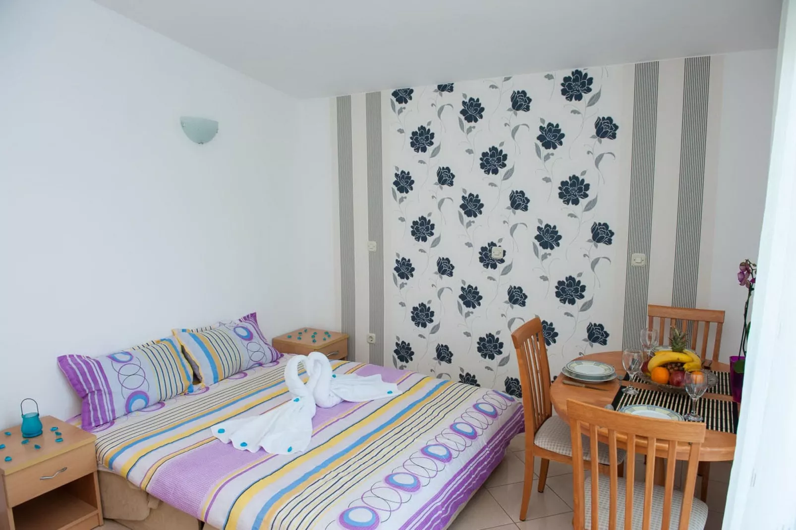 Apartments Tiho  & Jelena - Studio Apartment with Balcony and Sea View (Fureal)-Woonkamer