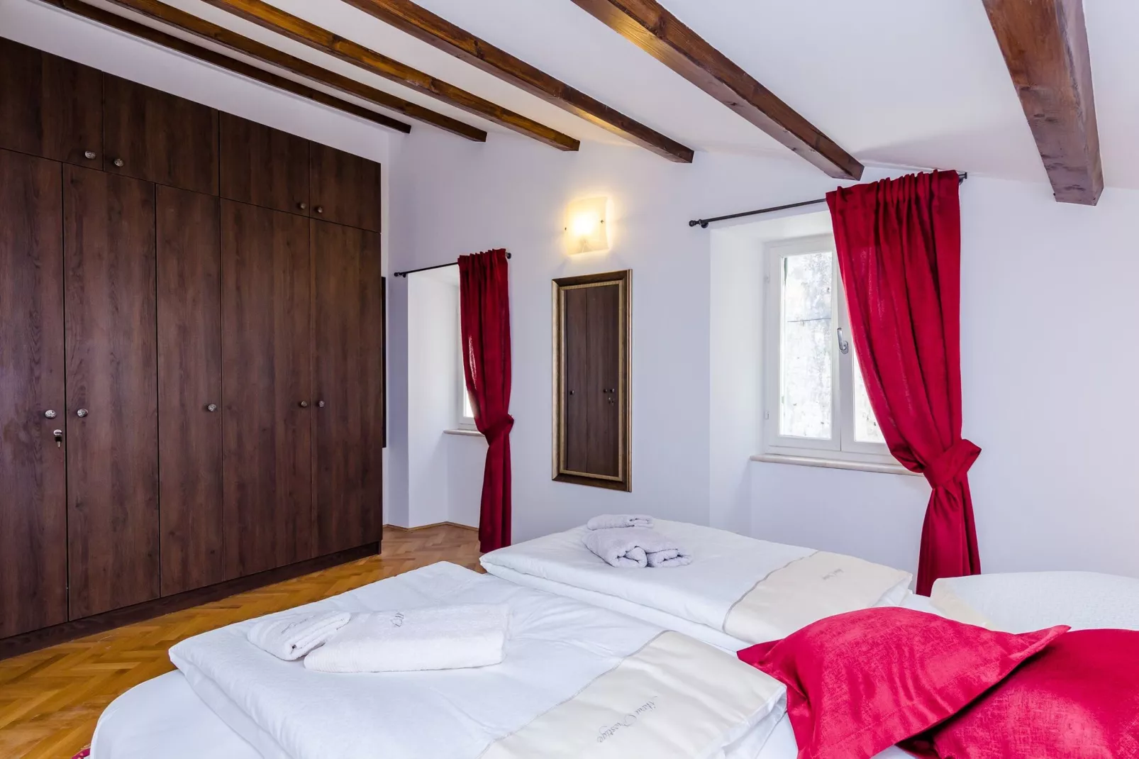 Apartment Maru Prestige - Comfort Duplex Two Bedroom Apartment