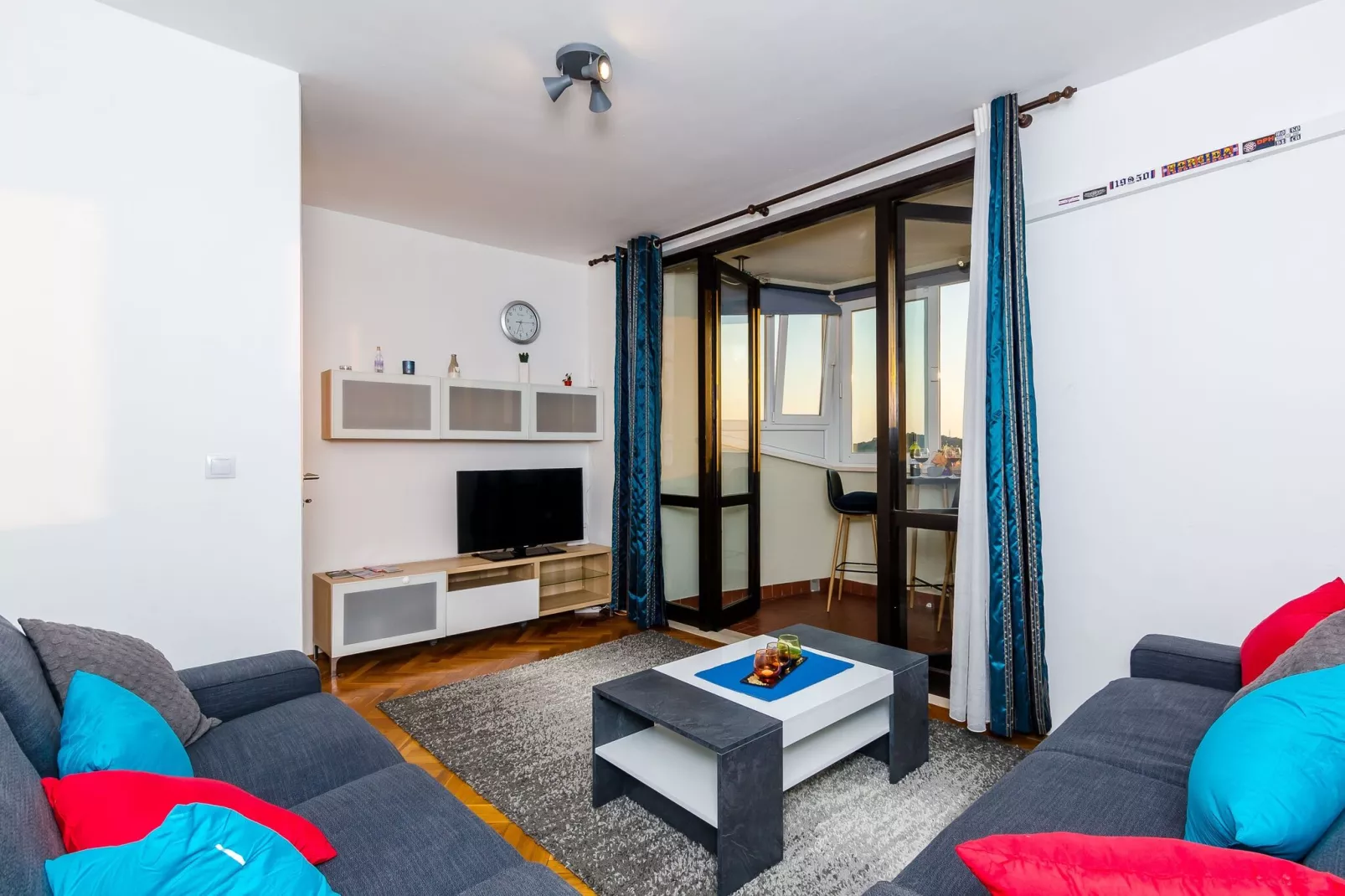 Apartment Boca - One Bedroom Apartment with Balcony and Sea View