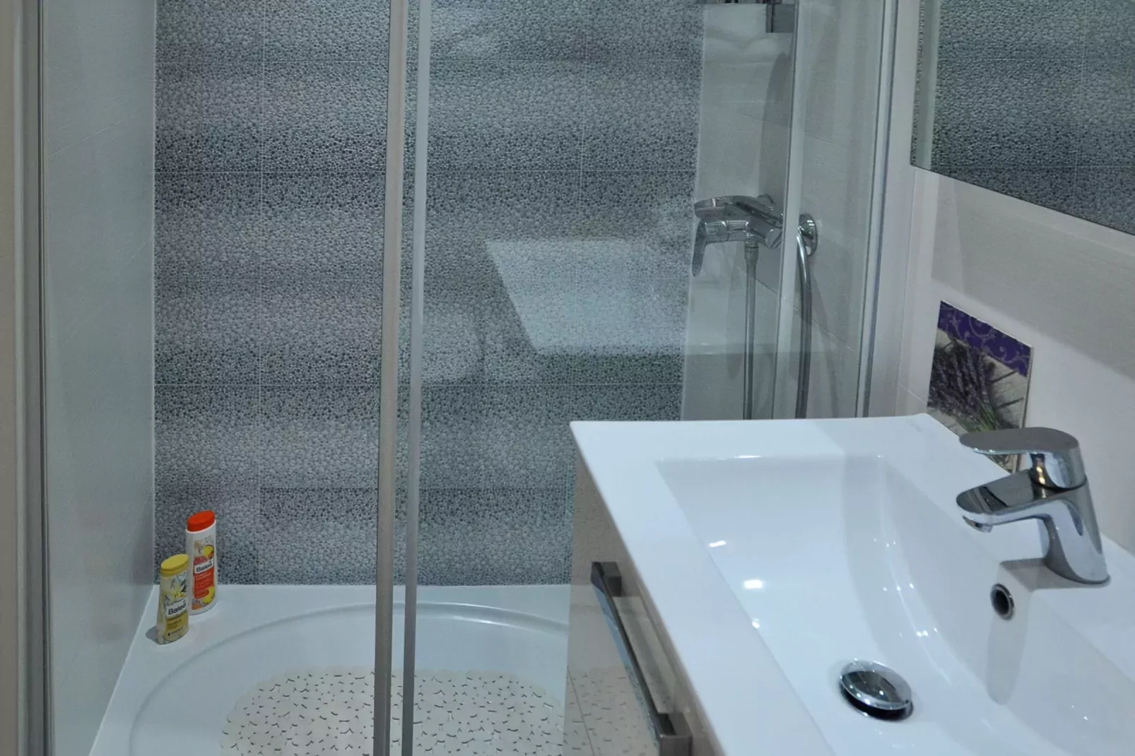 L & L Old Town Apartments - One bedroom Apartment (Lavander)-Badkamer
