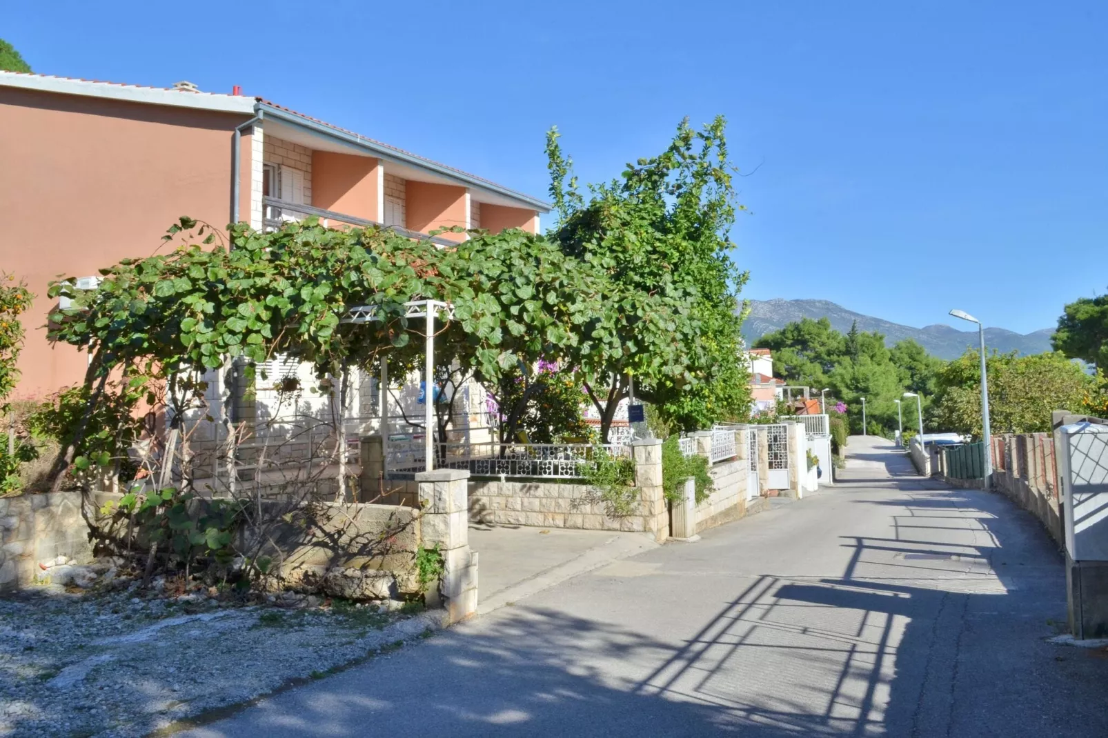 LaidBack Apartments - Comfort One Bedroom Apartment with Balcony and Sea View (Green)-Buitenlucht