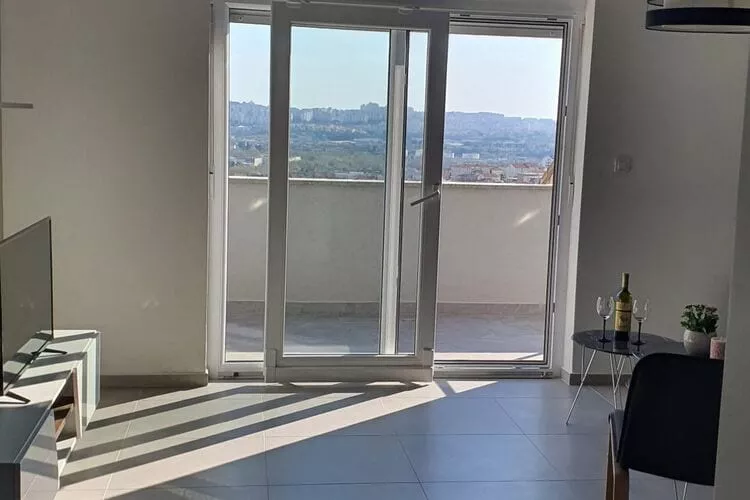 Apartments Villa Salona Sky - Superior Two Bedroom Apartment with Balcony (6)