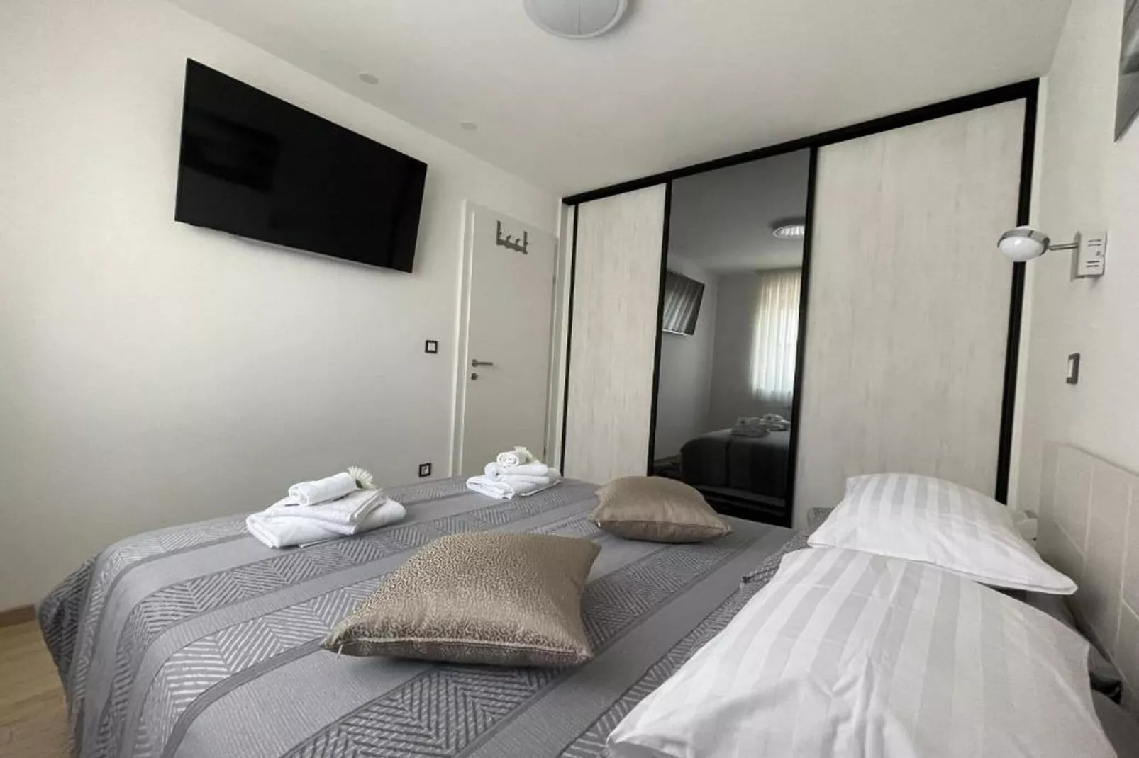 Apartment Vuky - Two bedroom apartment-Slaapkamer