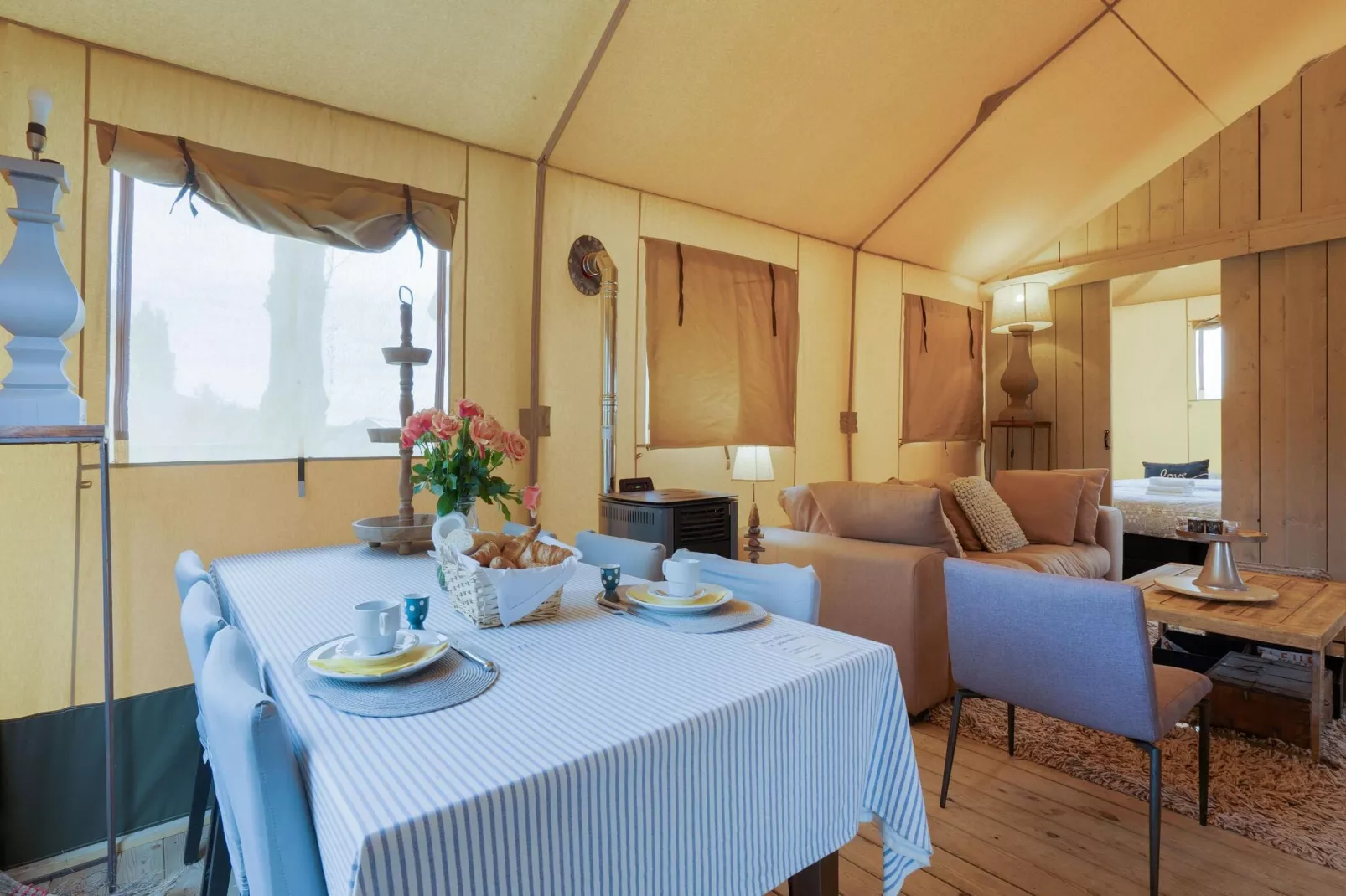 Lodge in de natuur-Eetkamer