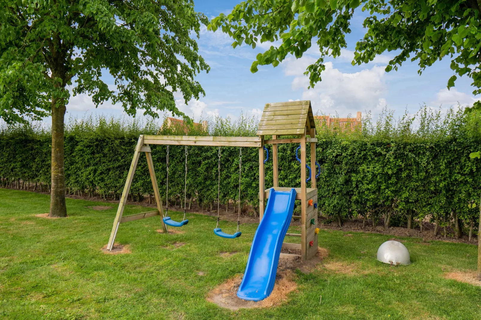 Lodge in de natuur-Tuinen zomer