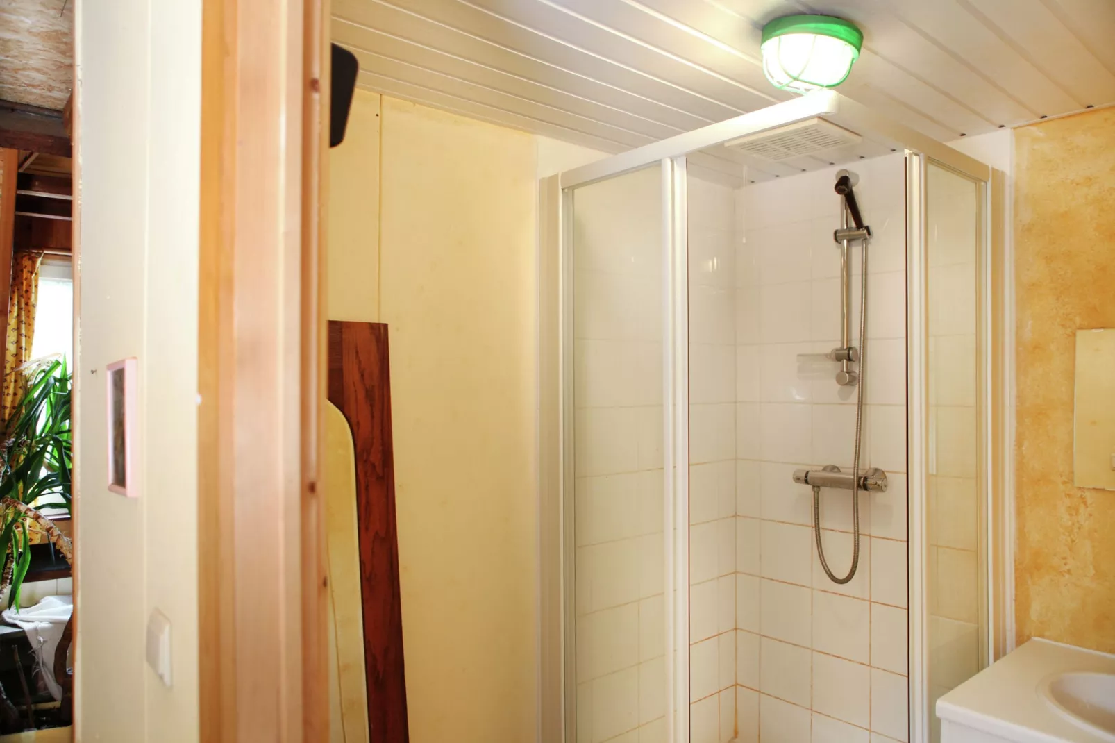 Reedpool 12 pax-Badkamer