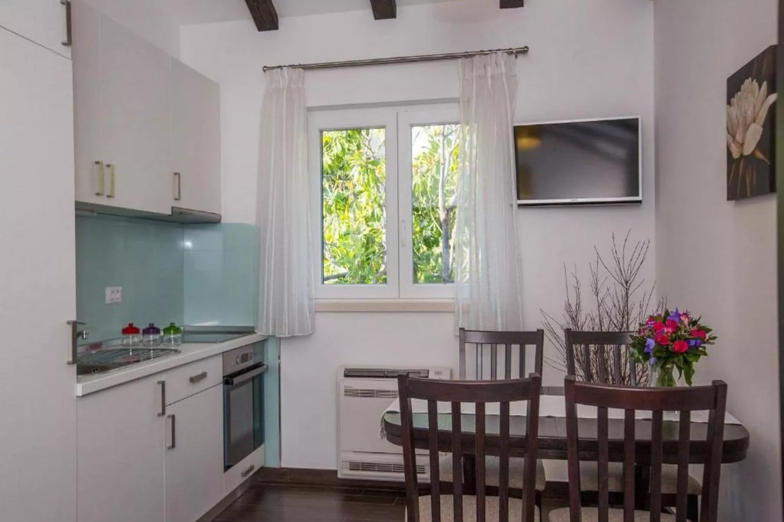 4B Apartments - Deluxe One Bedroom Apartment A4 (335974002)