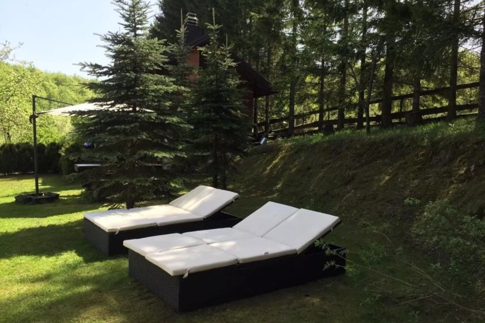Holiday Home Snow Hill - Three Bedroom Holiday Home with Swimming Pool
