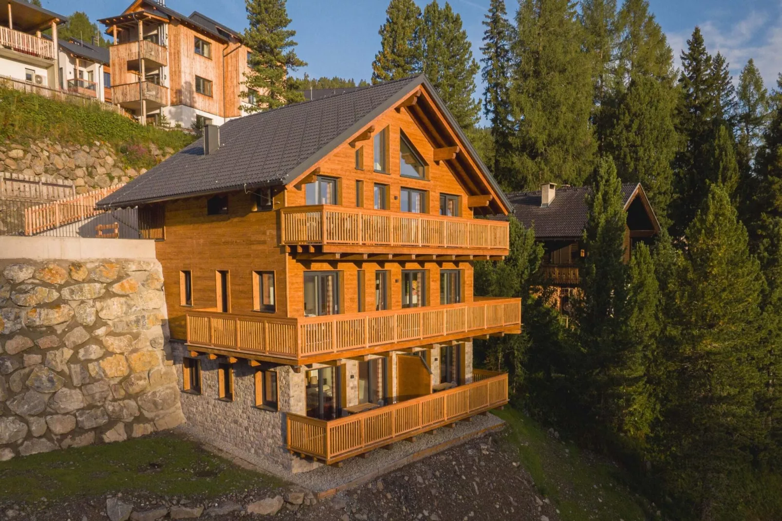 Turrach Lodges 2-Buitenkant zomer