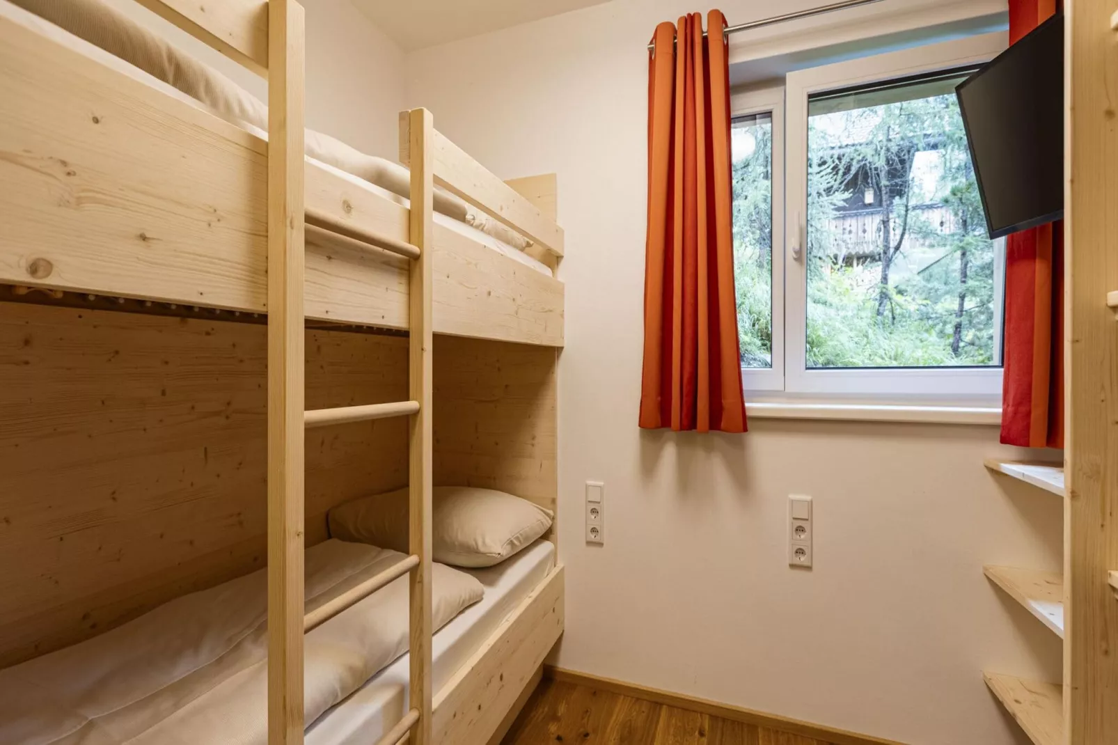 Turrach Lodges 2