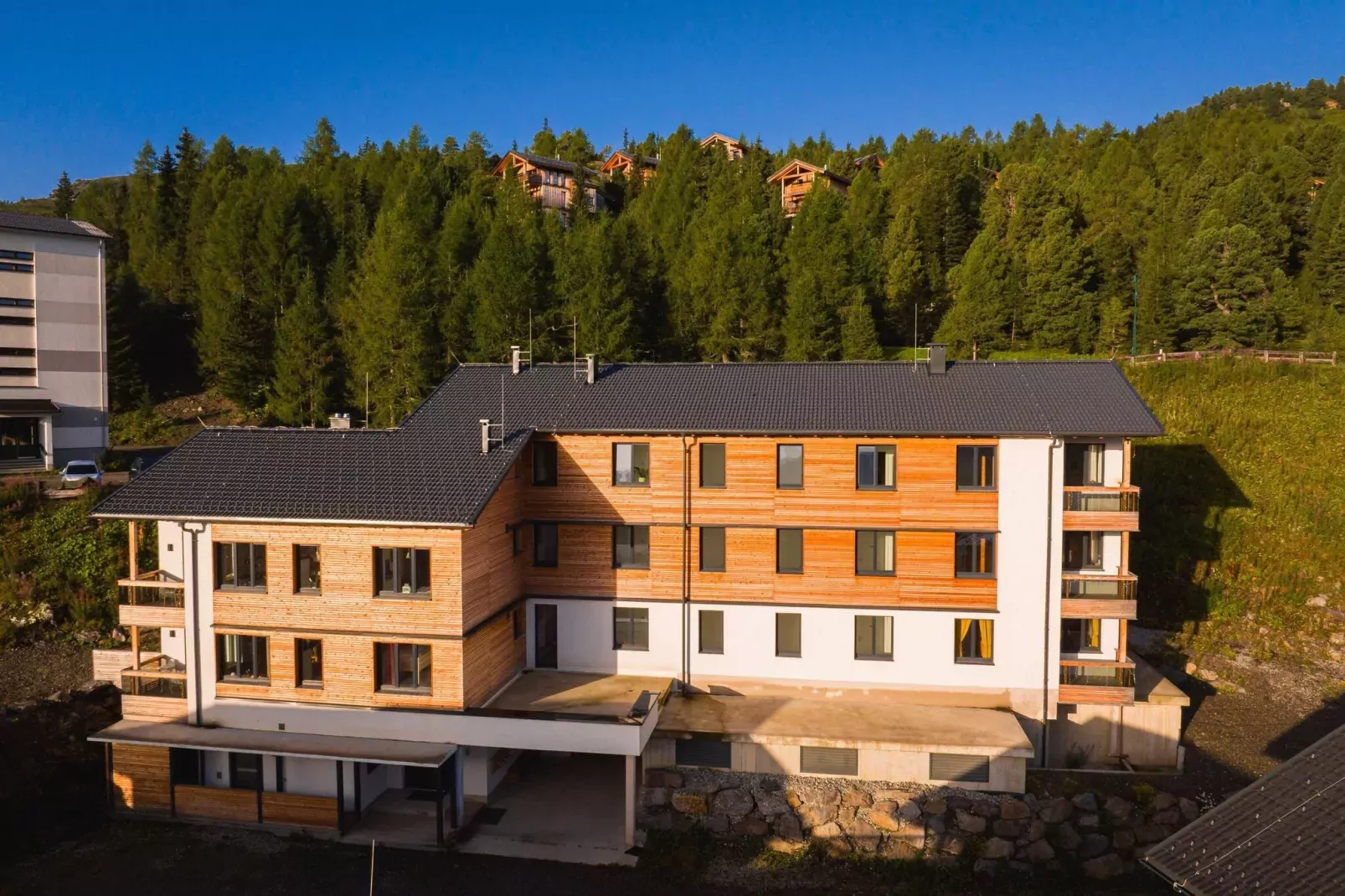 Turrach Suites 6-Buitenkant zomer
