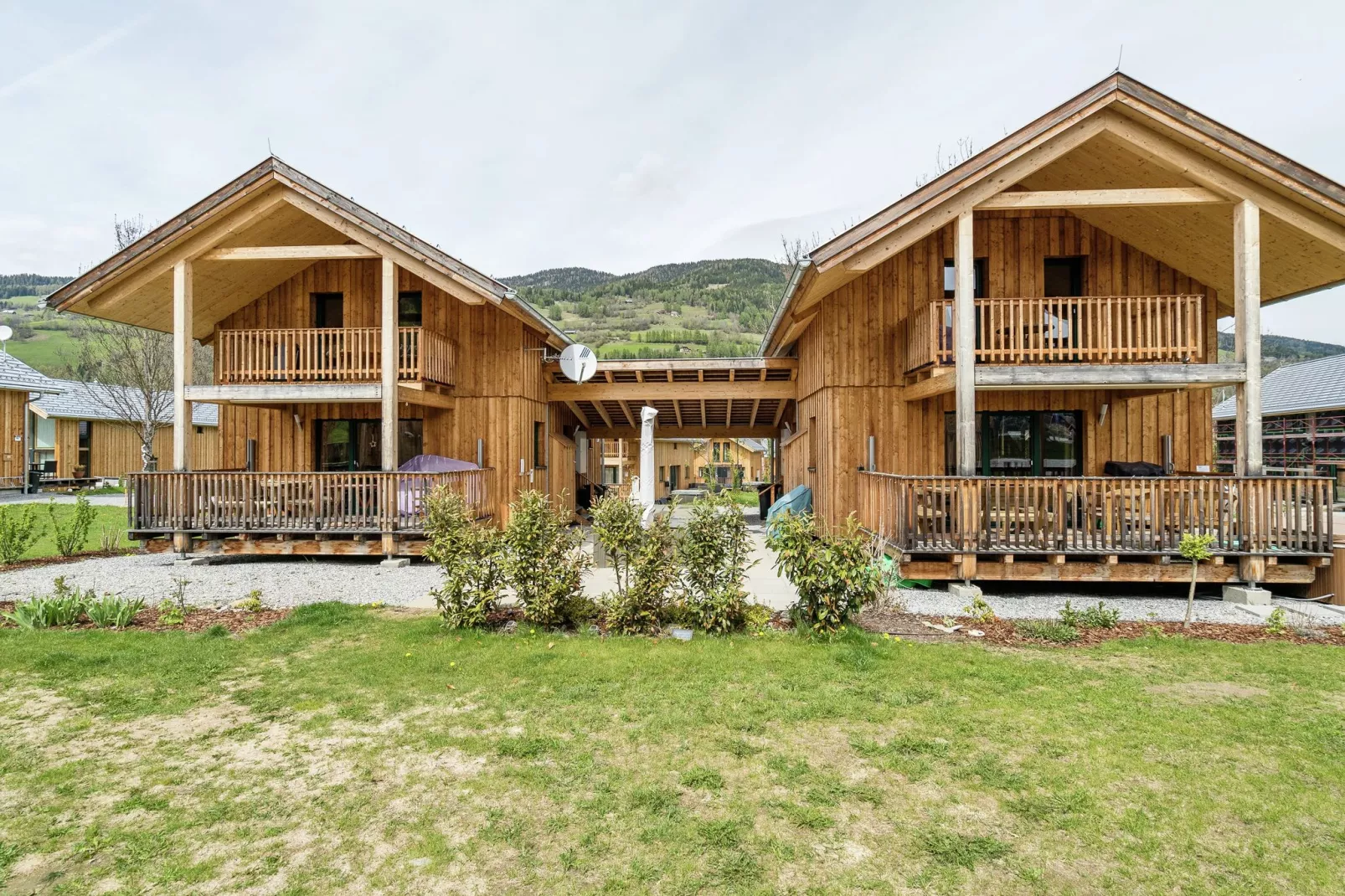 Kreischberg Chalets 12b-Buitenkant zomer