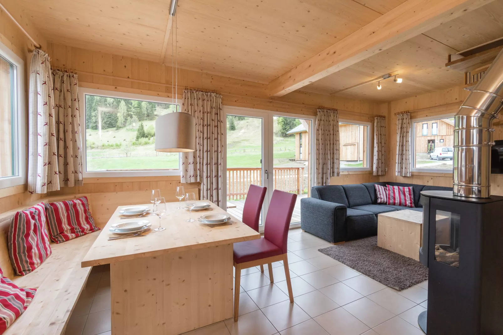 Kreischberg Chalets 20-Eetkamer