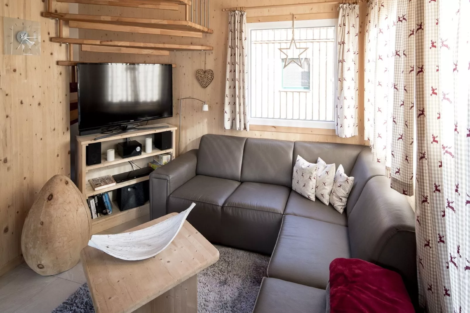 Kreischberg Chalets 4b-Woonkamer